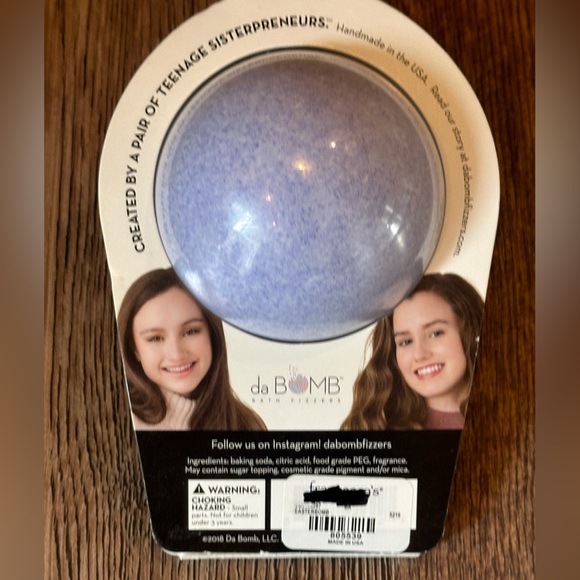 Brand new Bath Bomb with Easter surprise - Picture 3 of 4